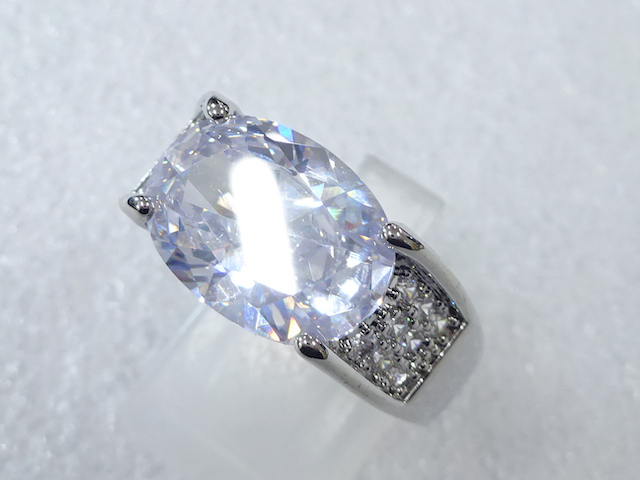 クリスタル　指輪(18号)